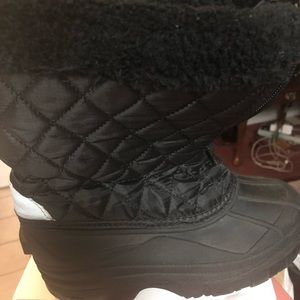 🌺Black Kids snow boots🌺